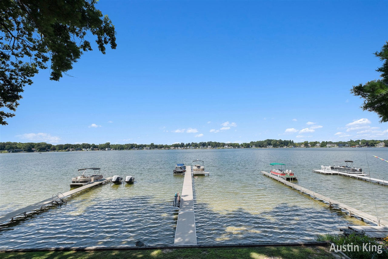 7027 Goldenrod Avenue, Rockford, MI, 49341-8547