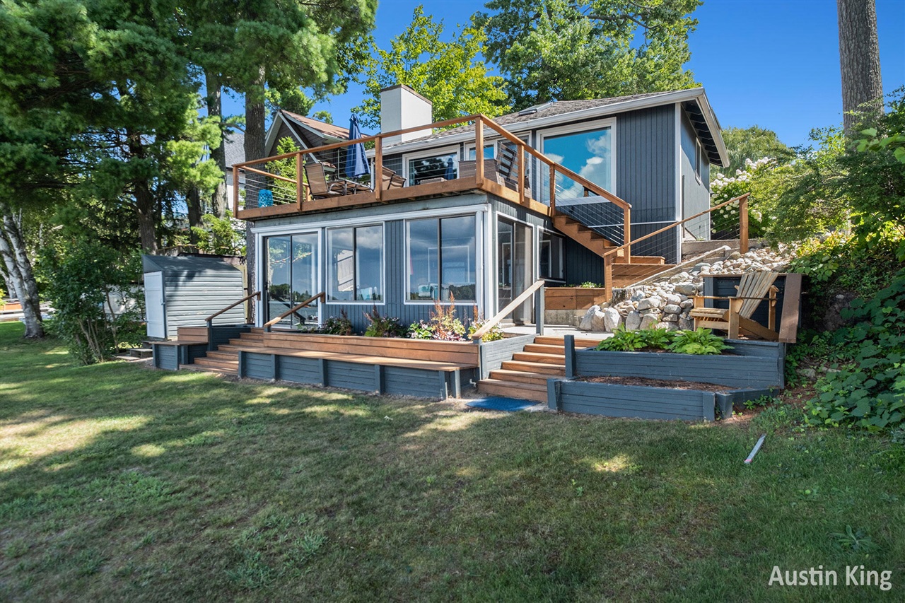 7027 Goldenrod Avenue, Rockford, MI, 49341-8547