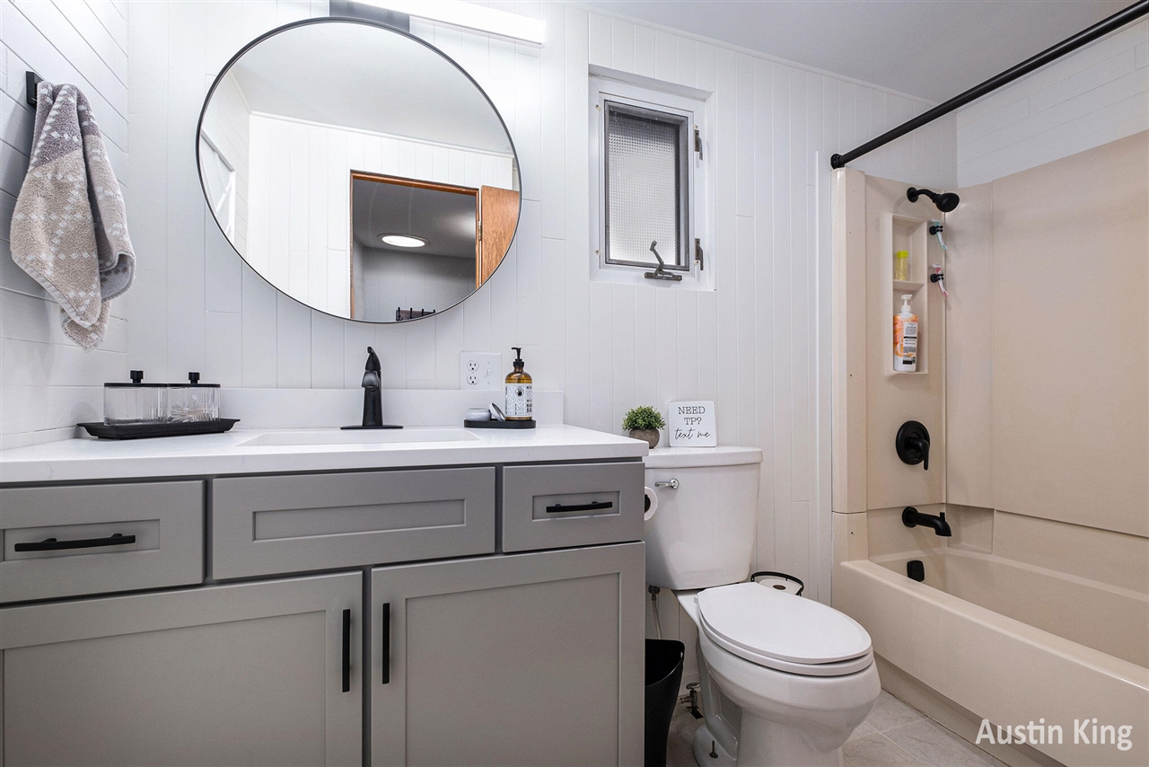 7027 Goldenrod Avenue, Rockford, MI, 49341-8547