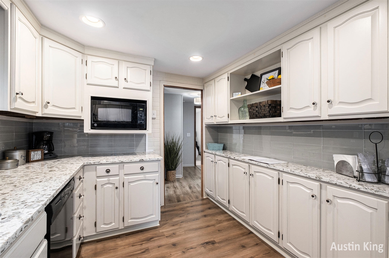 7027 Goldenrod Avenue, Rockford, MI, 49341-8547