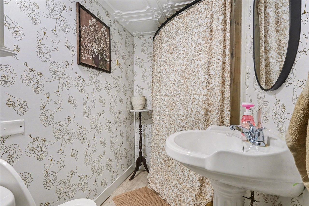 8936 Eugene Street, Greenville, MI, 48838-1009