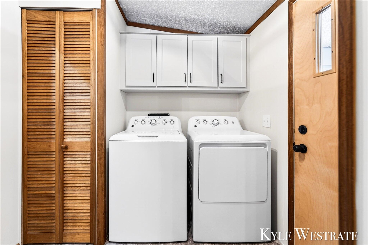 14128 Luckett Lane, Grand Haven, MI, 49417-9527