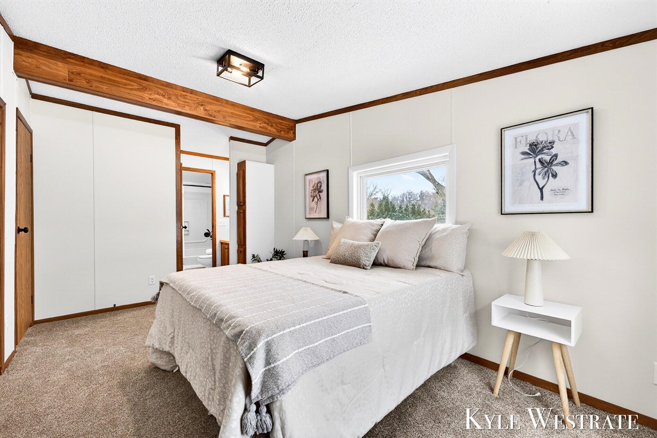 14128 Luckett Lane, Grand Haven, MI, 49417-9527