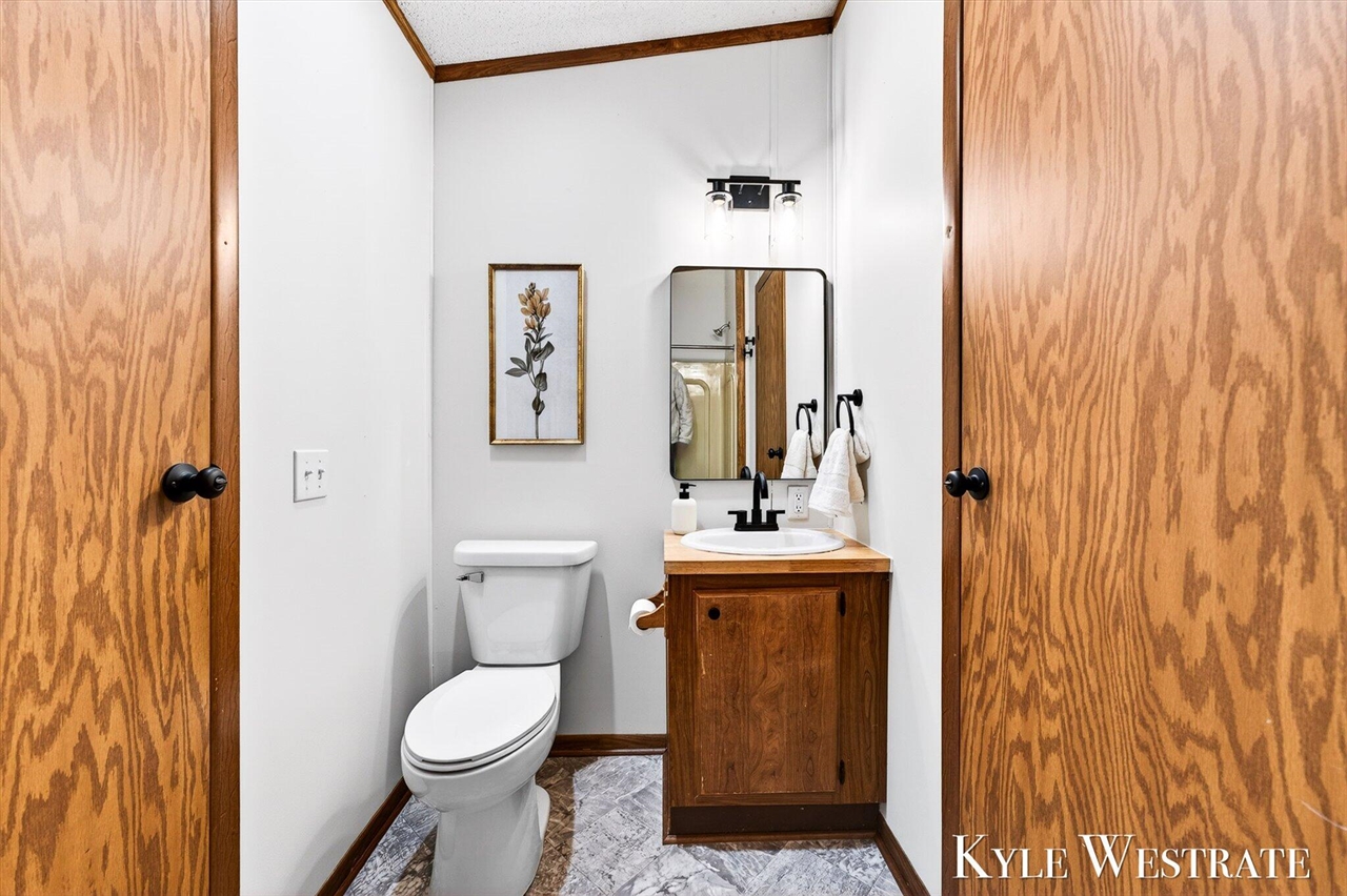 14128 Luckett Lane, Grand Haven, MI, 49417-9527