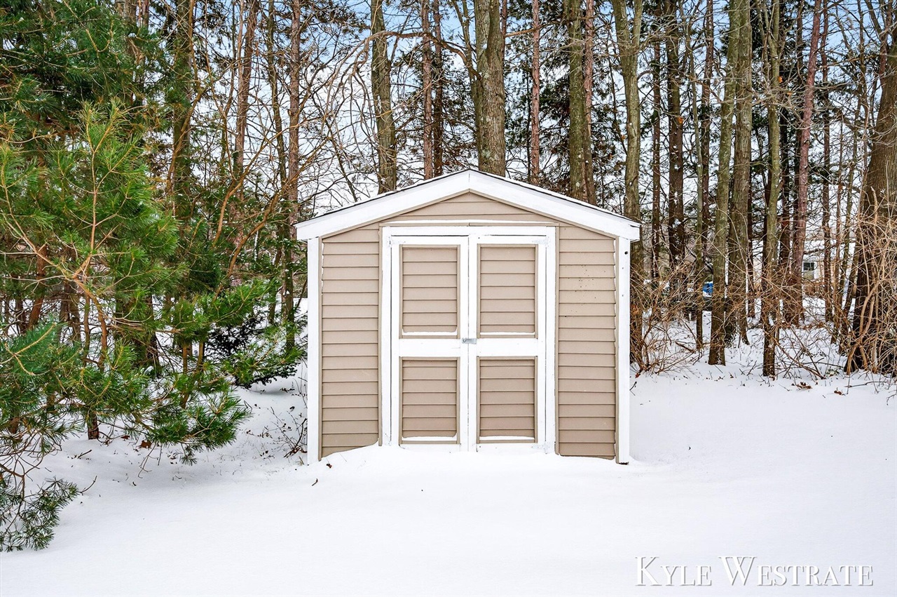 14128 Luckett Lane, Grand Haven, MI, 49417-9527