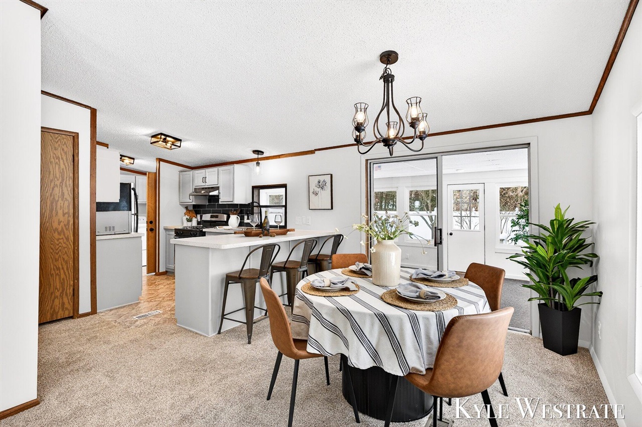 14128 Luckett Lane, Grand Haven, MI, 49417-9527