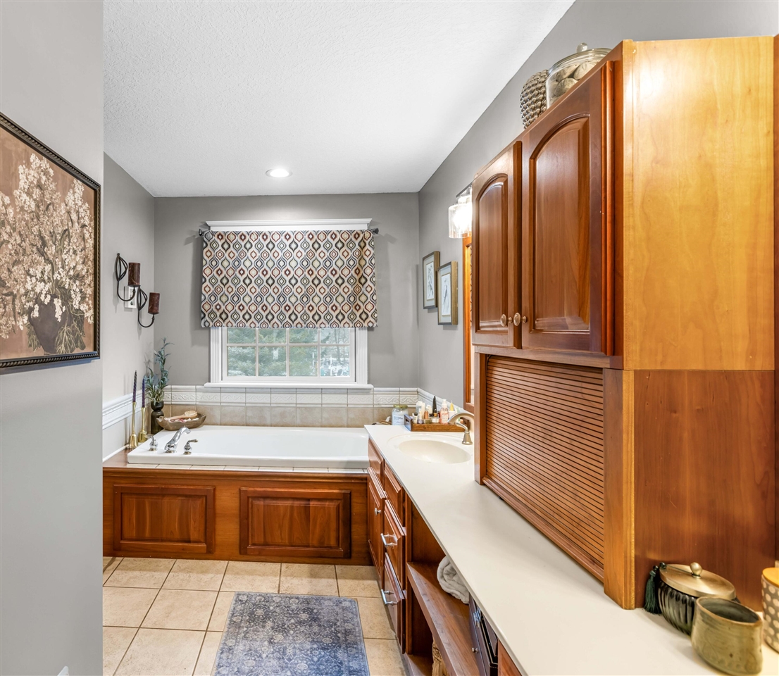 9095 Marsh Creek Circle, Galesburg, MI, 49053-8709