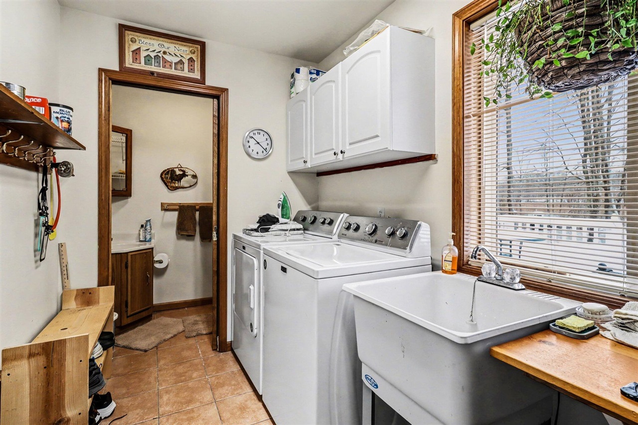 6175 Fox Run Circle, Canadian Lakes, MI, 49346-9358