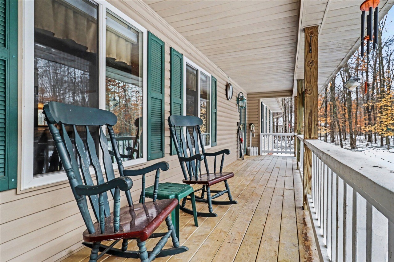 6175 Fox Run Circle, Canadian Lakes, MI, 49346-9358