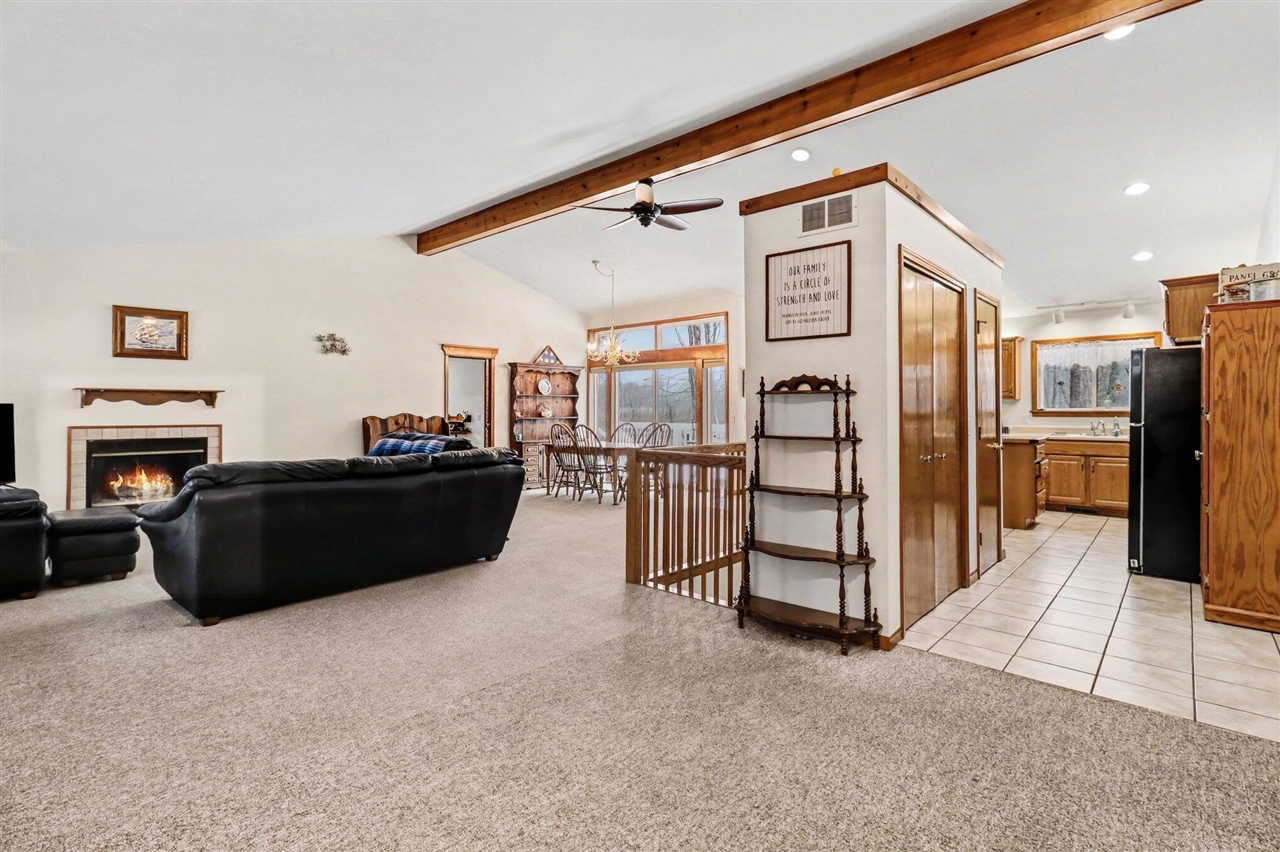 6175 Fox Run Circle, Canadian Lakes, MI, 49346-9358