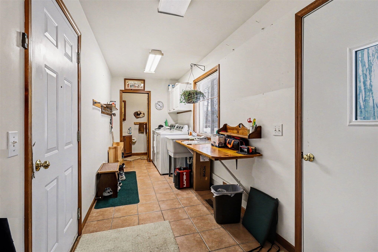 6175 Fox Run Circle, Canadian Lakes, MI, 49346-9358