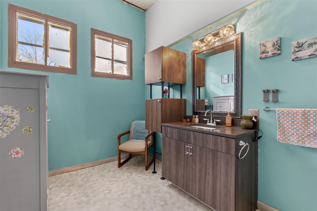 61965 County Road 384, Bangor, MI, 49013-9430