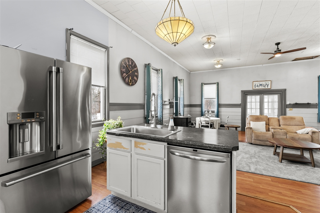 61965 County Road 384, Bangor, MI, 49013-9430