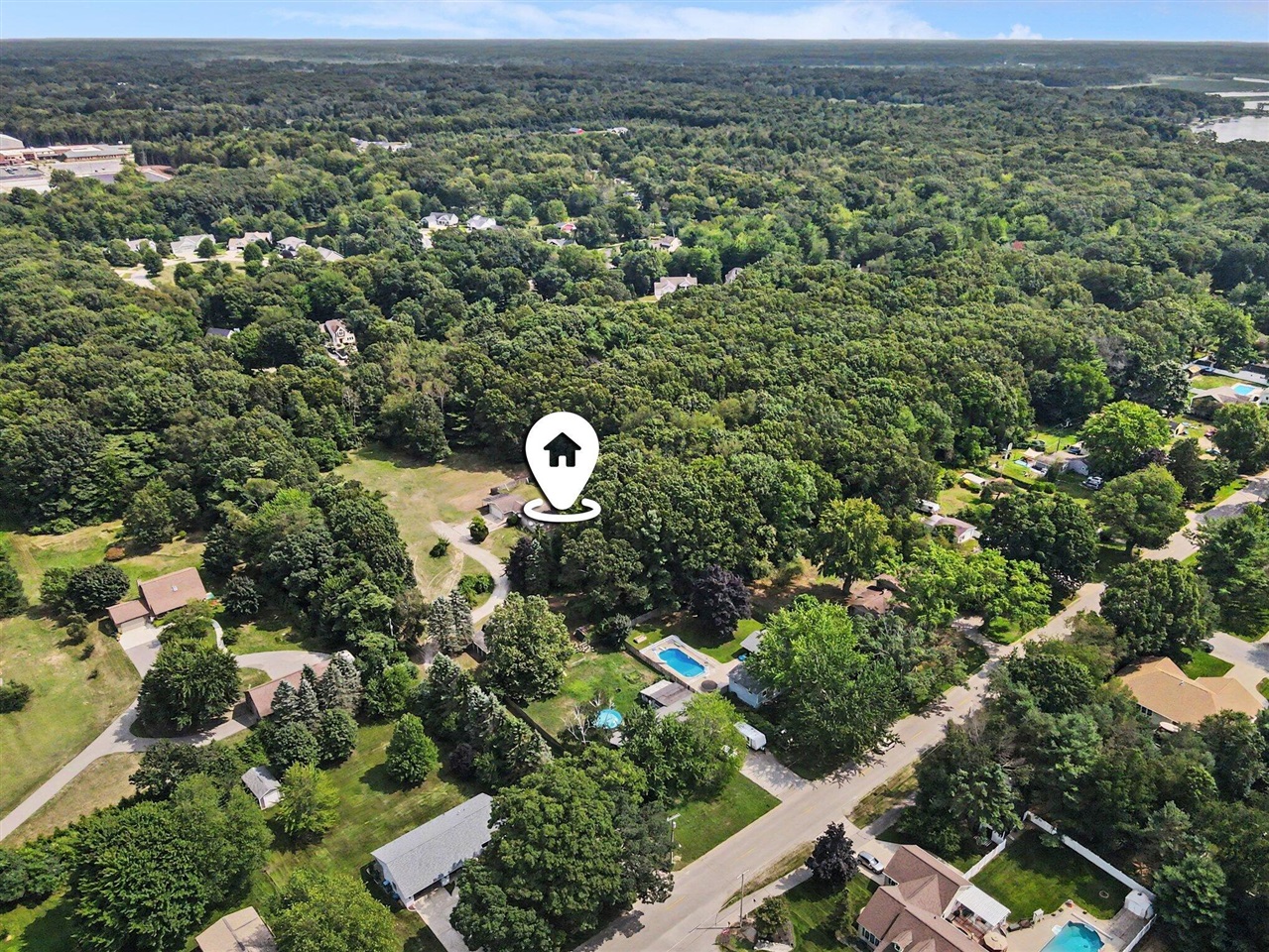17th image of 16200 152nd Ave, Spring Lake, MI 49456 | MLS# 70520095