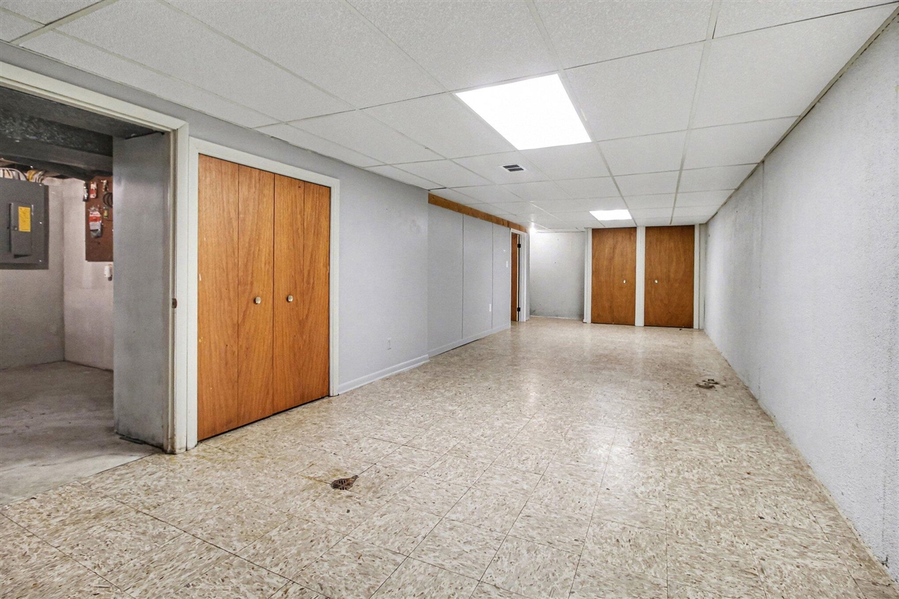 819 N Mansfield Street, Ypsilanti, MI, 48197-2032