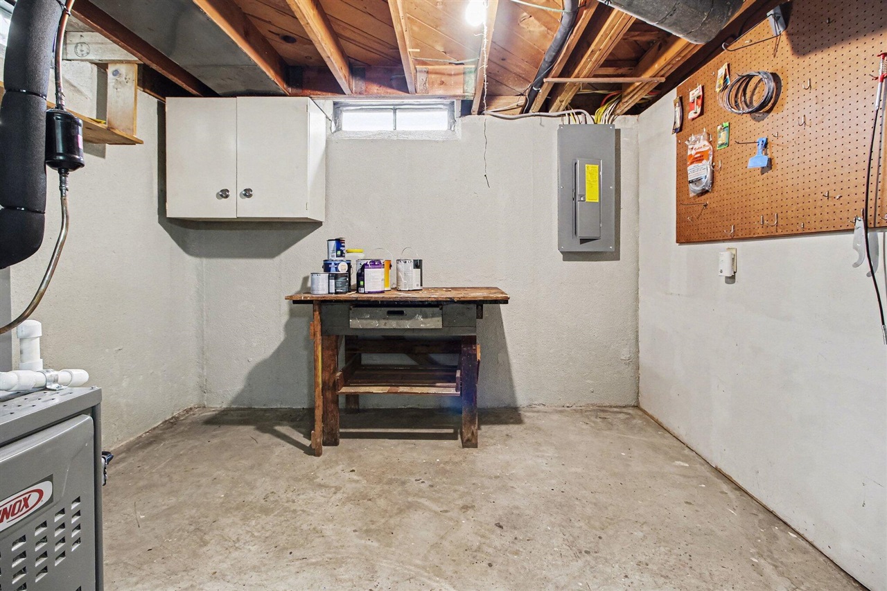 819 N Mansfield Street, Ypsilanti, MI, 48197-2032