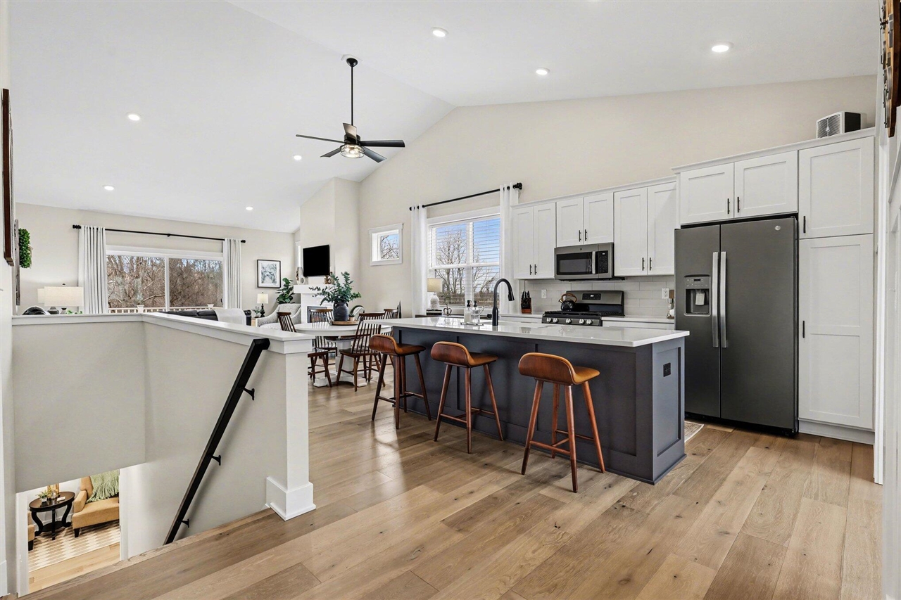 5187 Salmon River Court, Wyoming, MI, 49418-8814