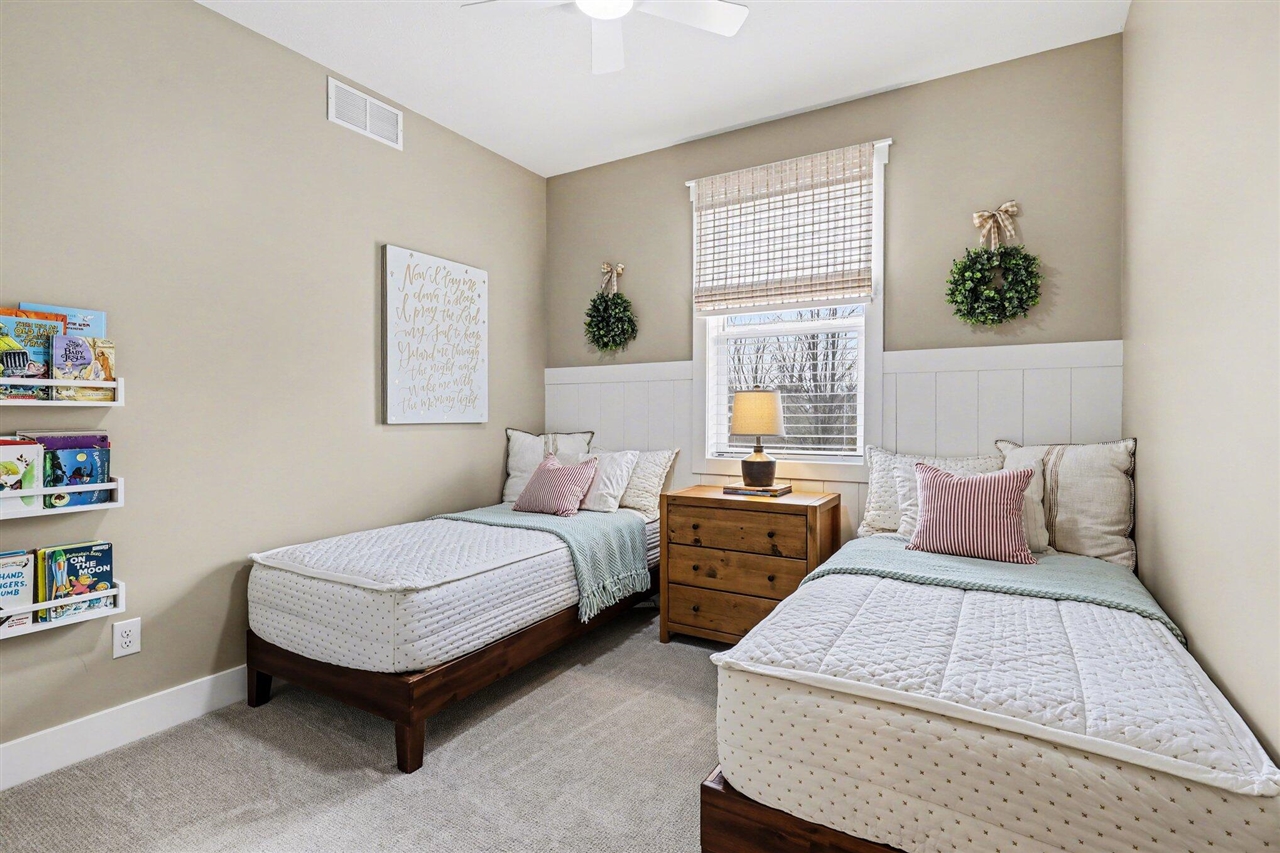 5187 Salmon River Court, Wyoming, MI, 49418-8814