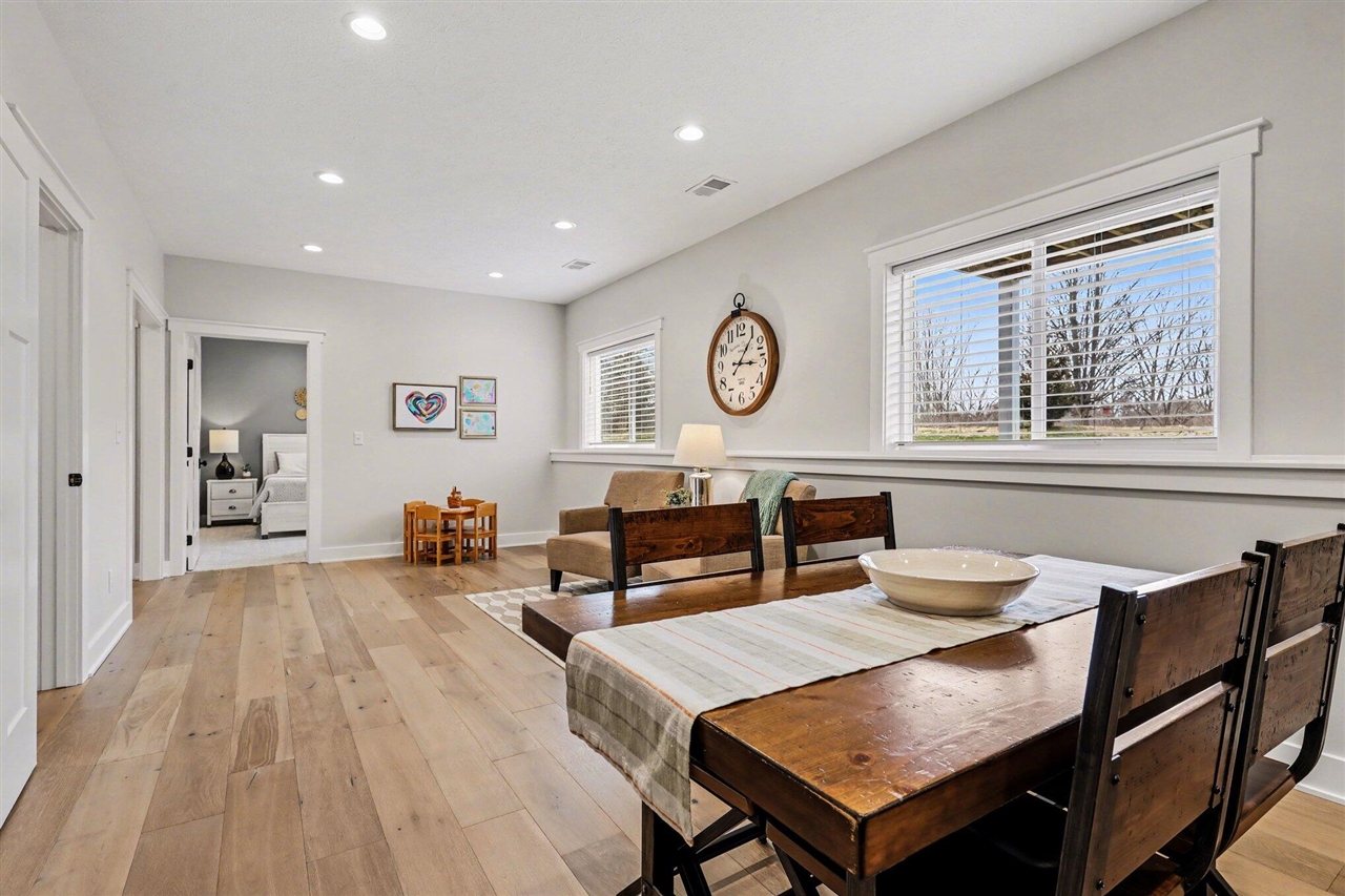 5187 Salmon River Court, Wyoming, MI, 49418-8814