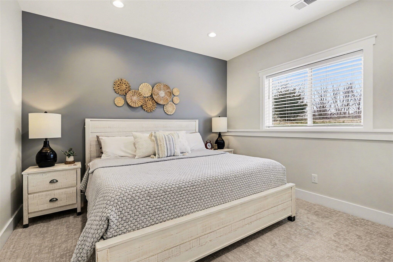 5187 Salmon River Court, Wyoming, MI, 49418-8814