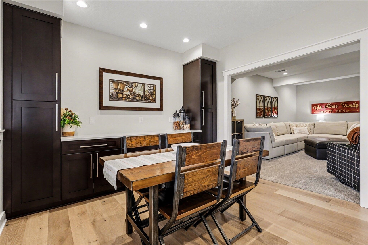 5187 Salmon River Court, Wyoming, MI, 49418-8814