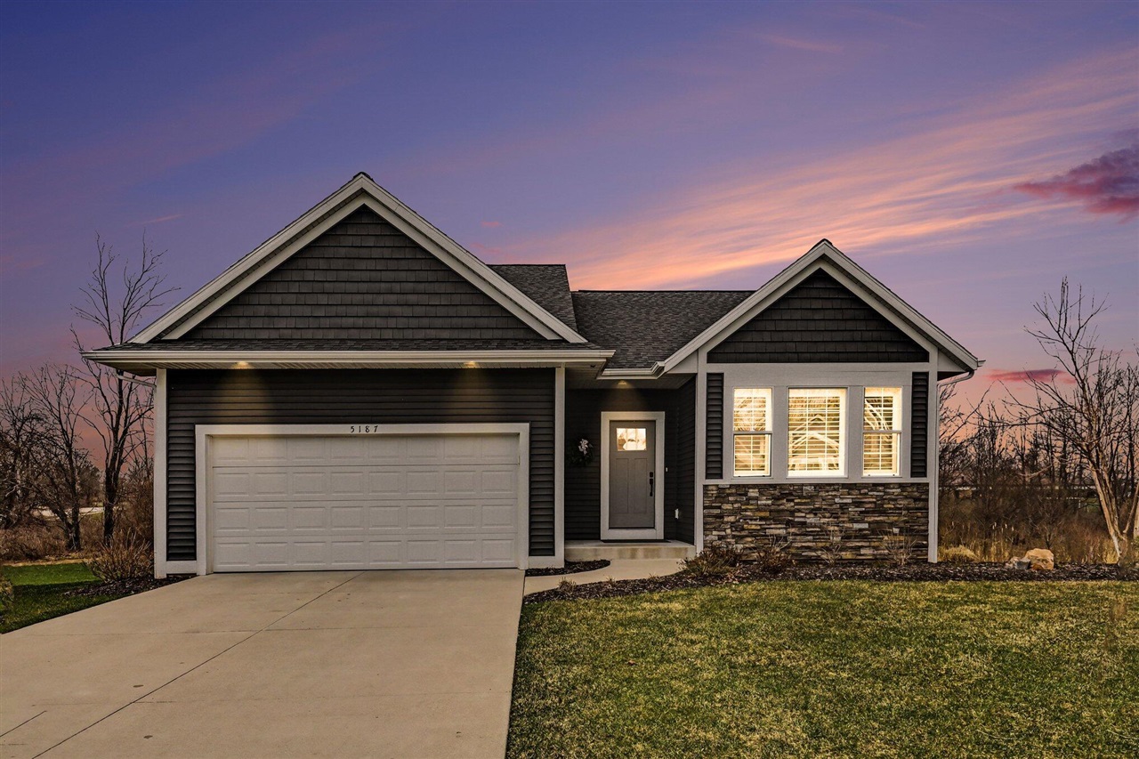 5187 Salmon River Court, Wyoming, MI, 49418-8814