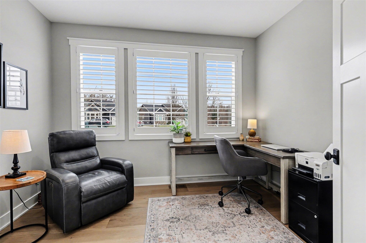 5187 Salmon River Court, Wyoming, MI, 49418-8814