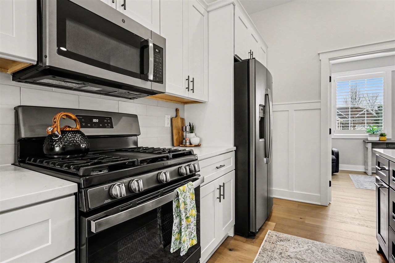 5187 Salmon River Court, Wyoming, MI, 49418-8814