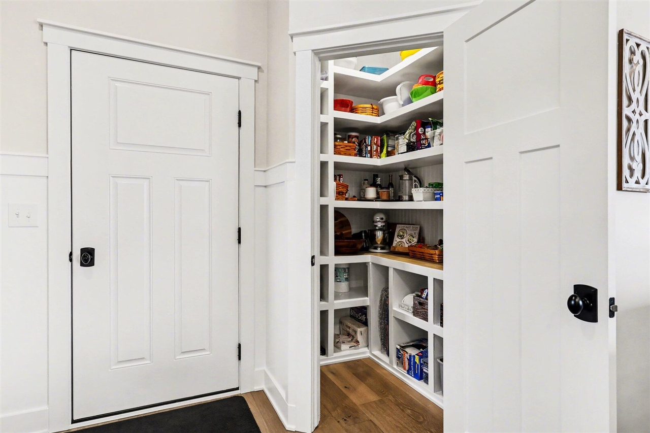 5187 Salmon River Court, Wyoming, MI, 49418-8814