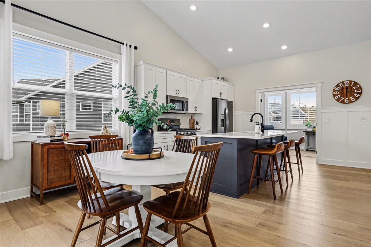 5187 Salmon River Court, Wyoming, MI, 49418-8814