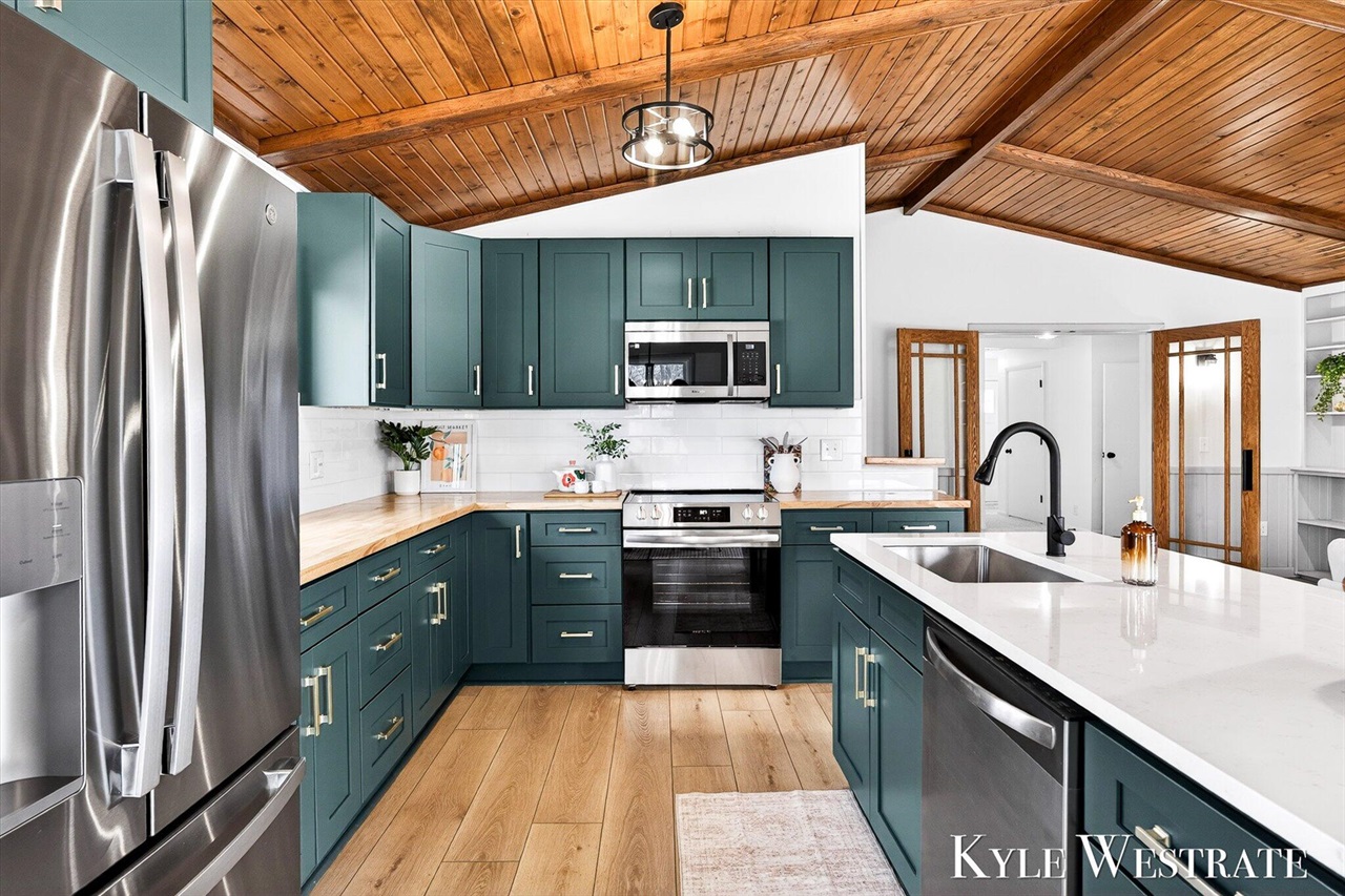 2929 Alden Nash Avenue, Lowell, MI, 49331-9383