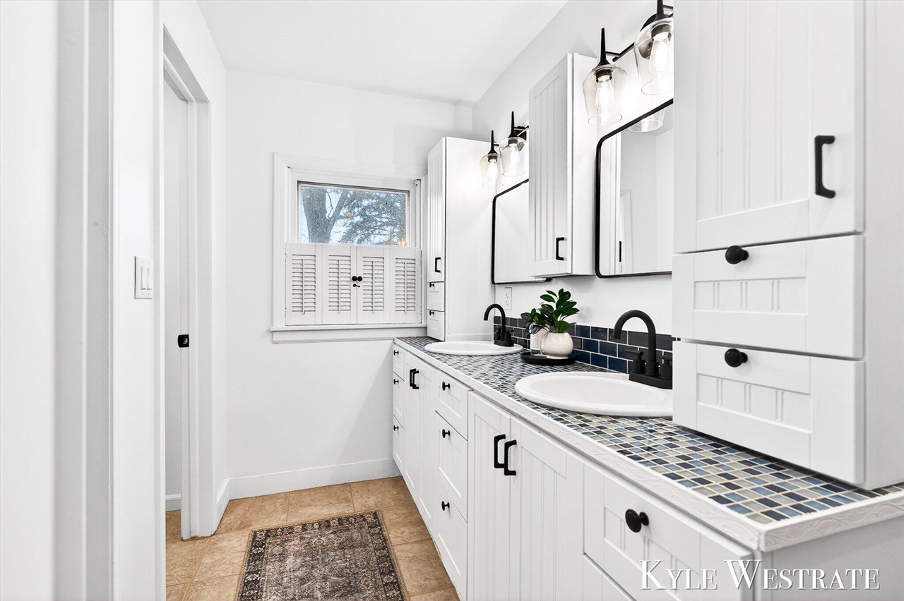 2929 Alden Nash Avenue, Lowell, MI, 49331-9383