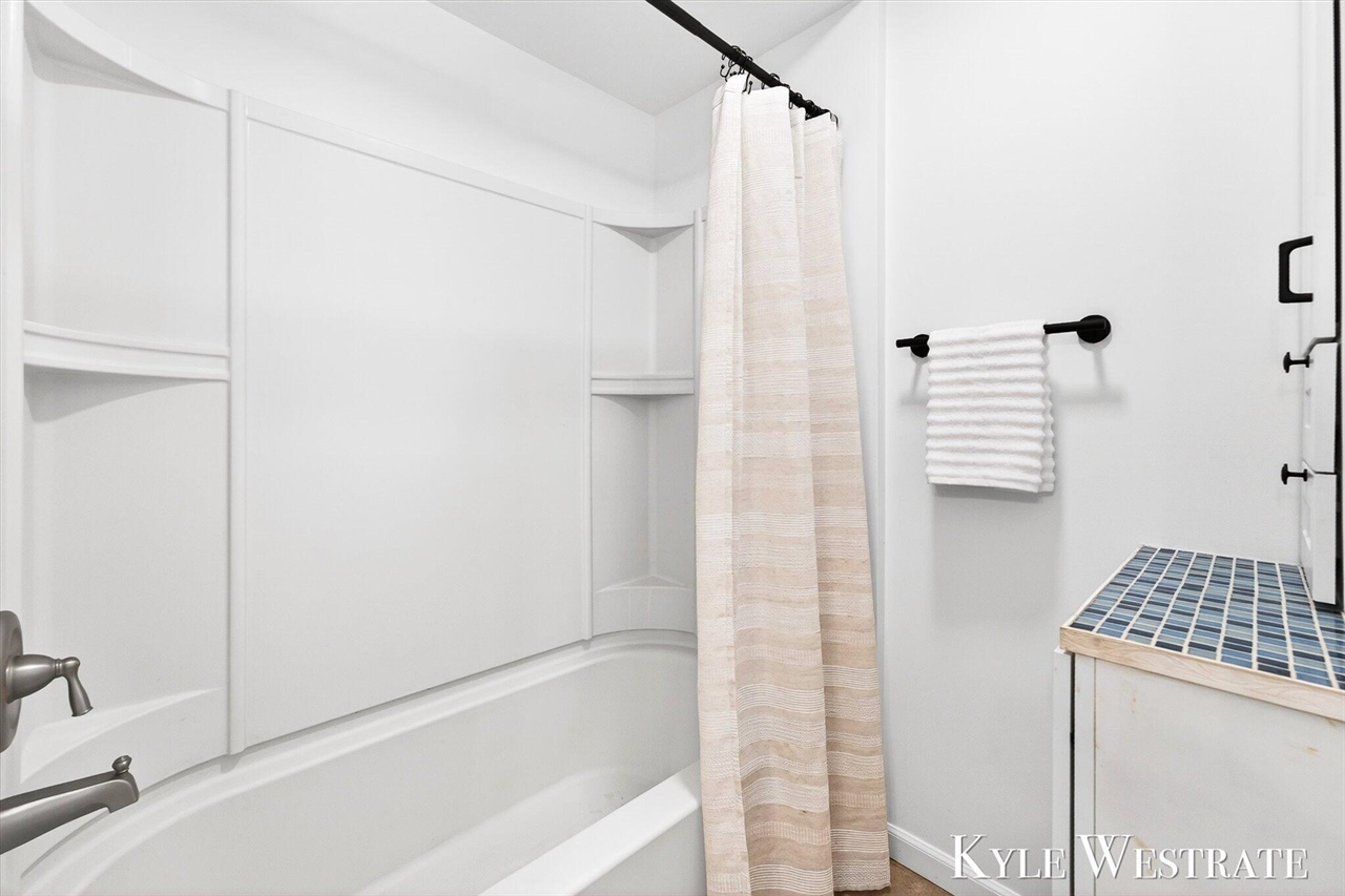 2929 Alden Nash Avenue, Lowell, MI, 49331-9383