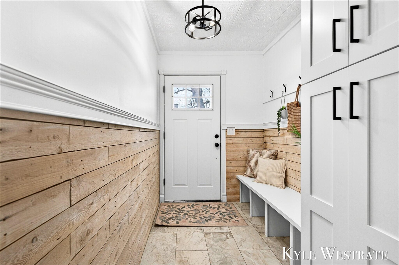 2929 Alden Nash Avenue, Lowell, MI, 49331-9383