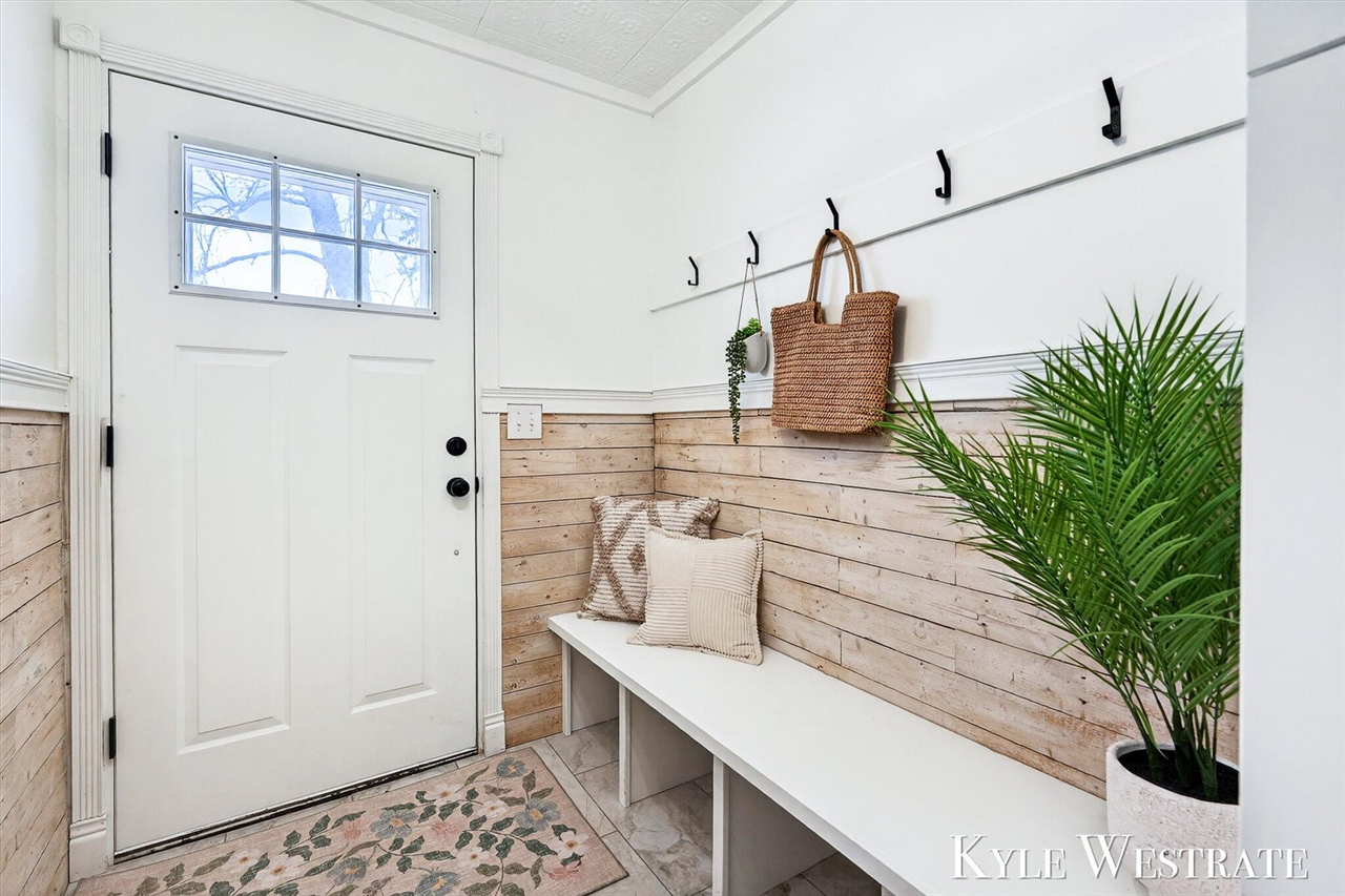 2929 Alden Nash Avenue, Lowell, MI, 49331-9383