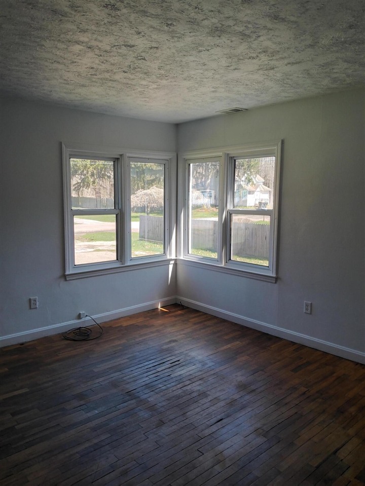 229 W High Street, Bangor, MI, 49013-1021