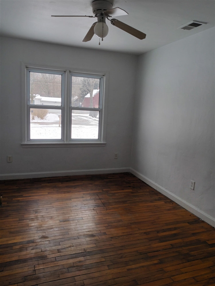 229 W High Street, Bangor, MI, 49013-1021