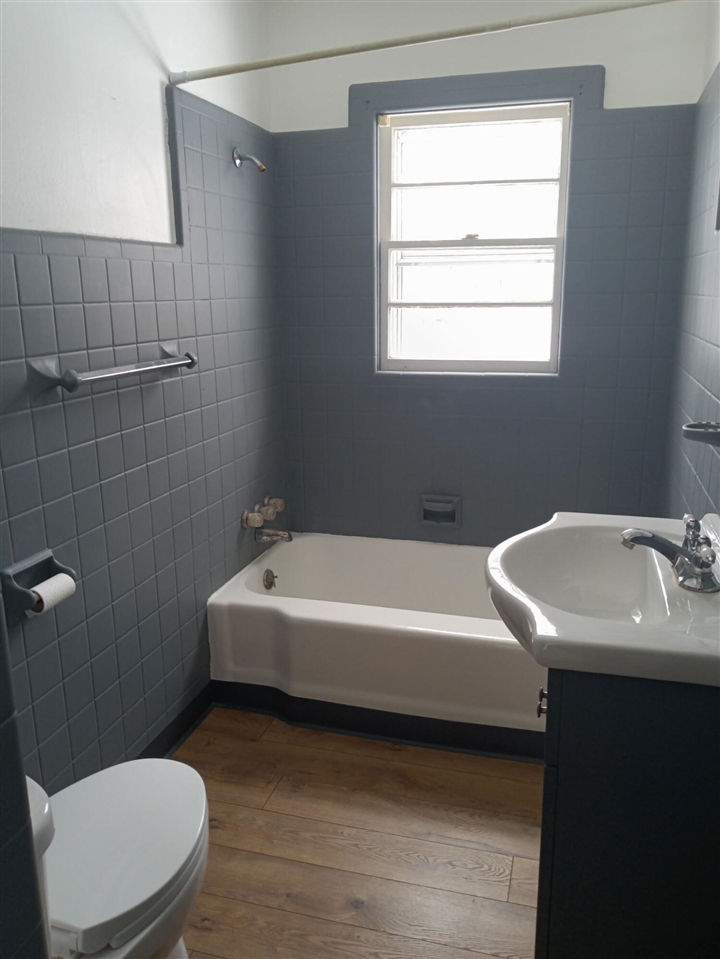 229 W High Street, Bangor, MI, 49013-1021