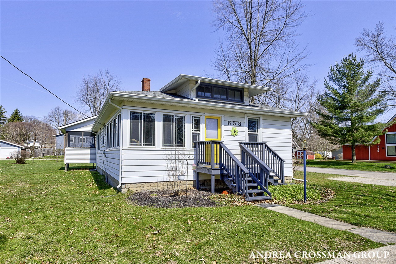 7149 Maple Avenue, South Haven, MI, 49090