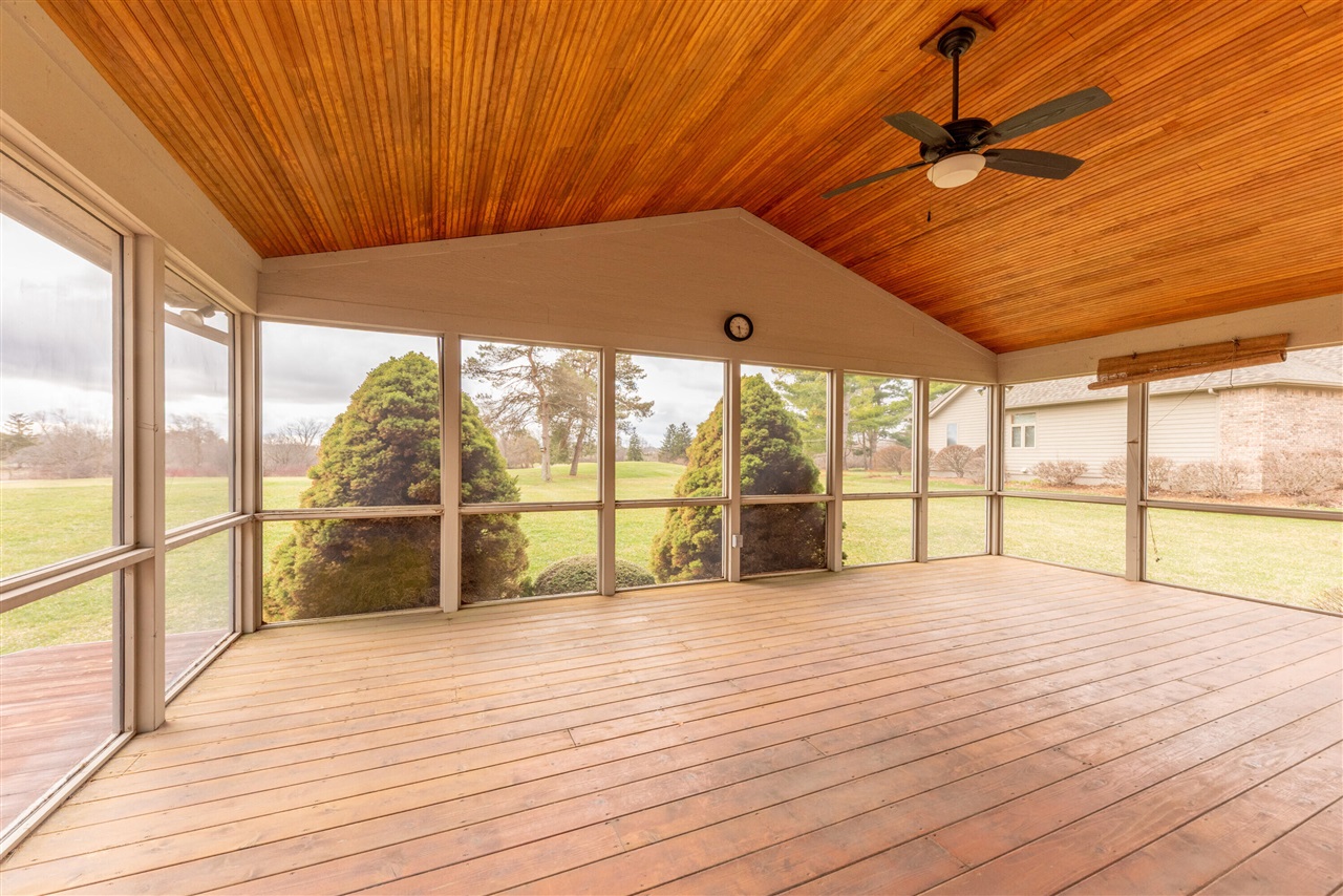 2427 Moors Court, Ann Arbor, MI, 48108-8615