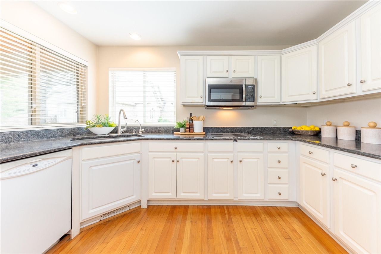 2427 Moors Court, Ann Arbor, MI, 48108-8615