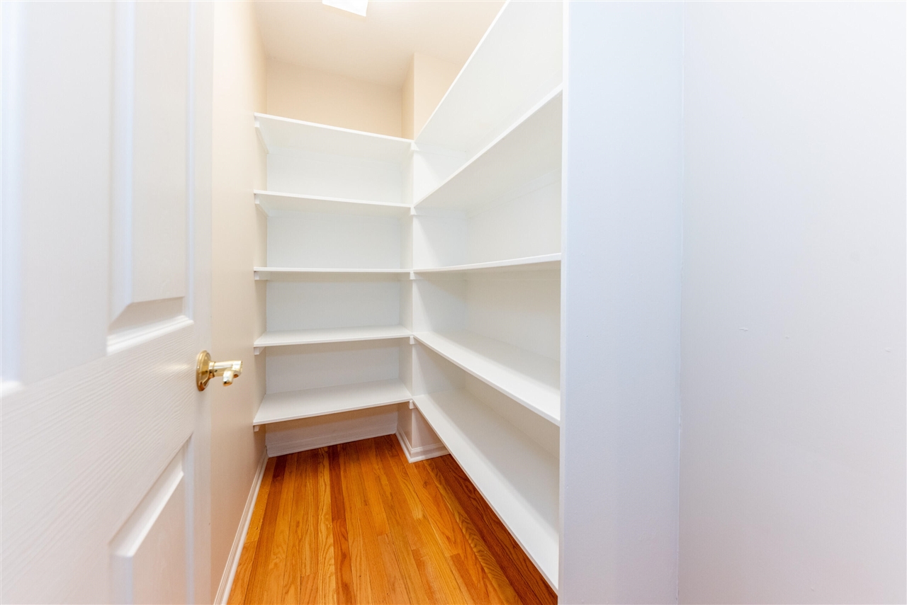 2427 Moors Court, Ann Arbor, MI, 48108-8615