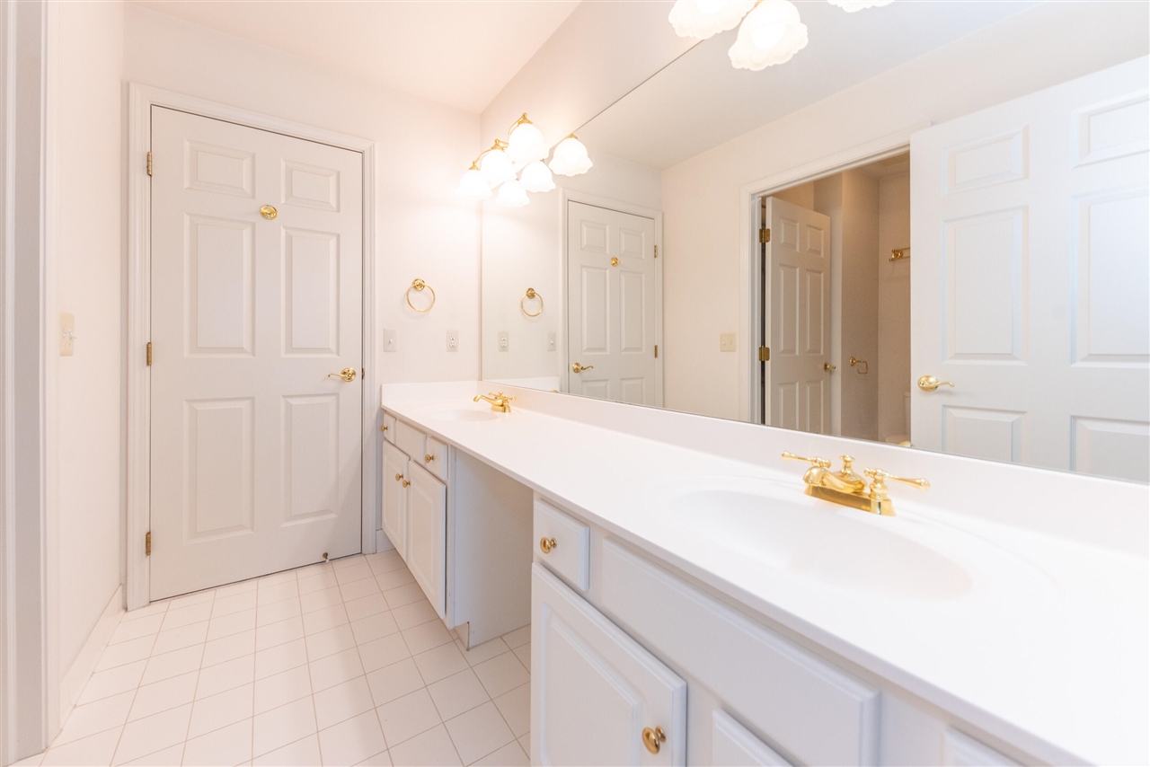 2427 Moors Court, Ann Arbor, MI, 48108-8615