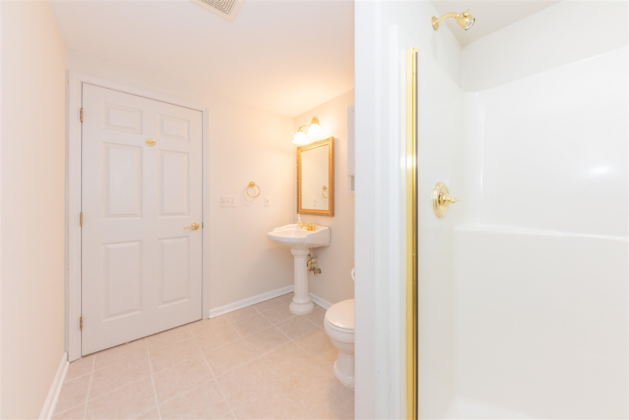 2427 Moors Court, Ann Arbor, MI, 48108-8615