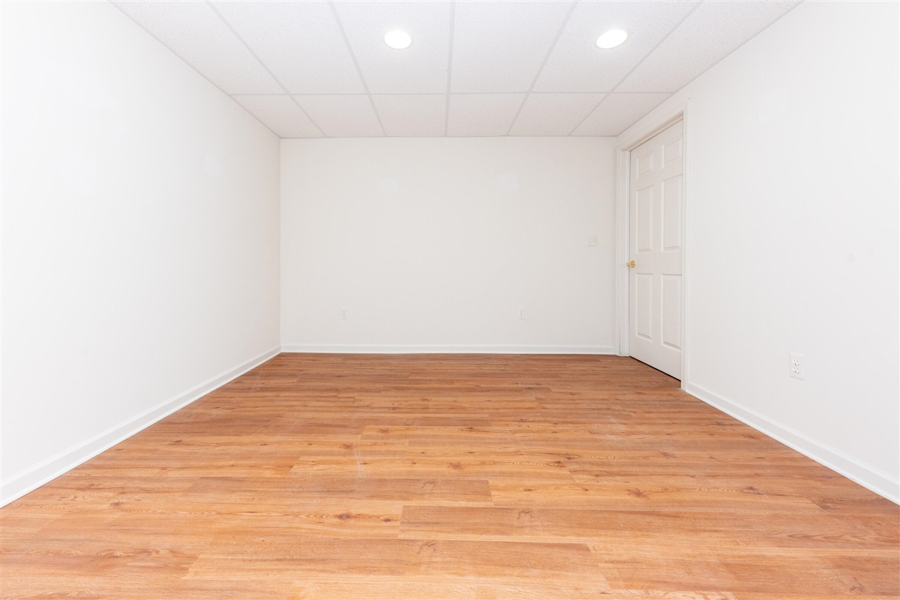 2427 Moors Court, Ann Arbor, MI, 48108-8615