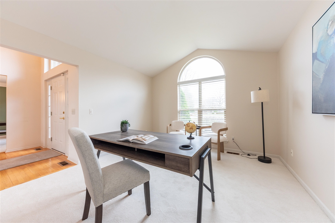 2427 Moors Court, Ann Arbor, MI, 48108-8615