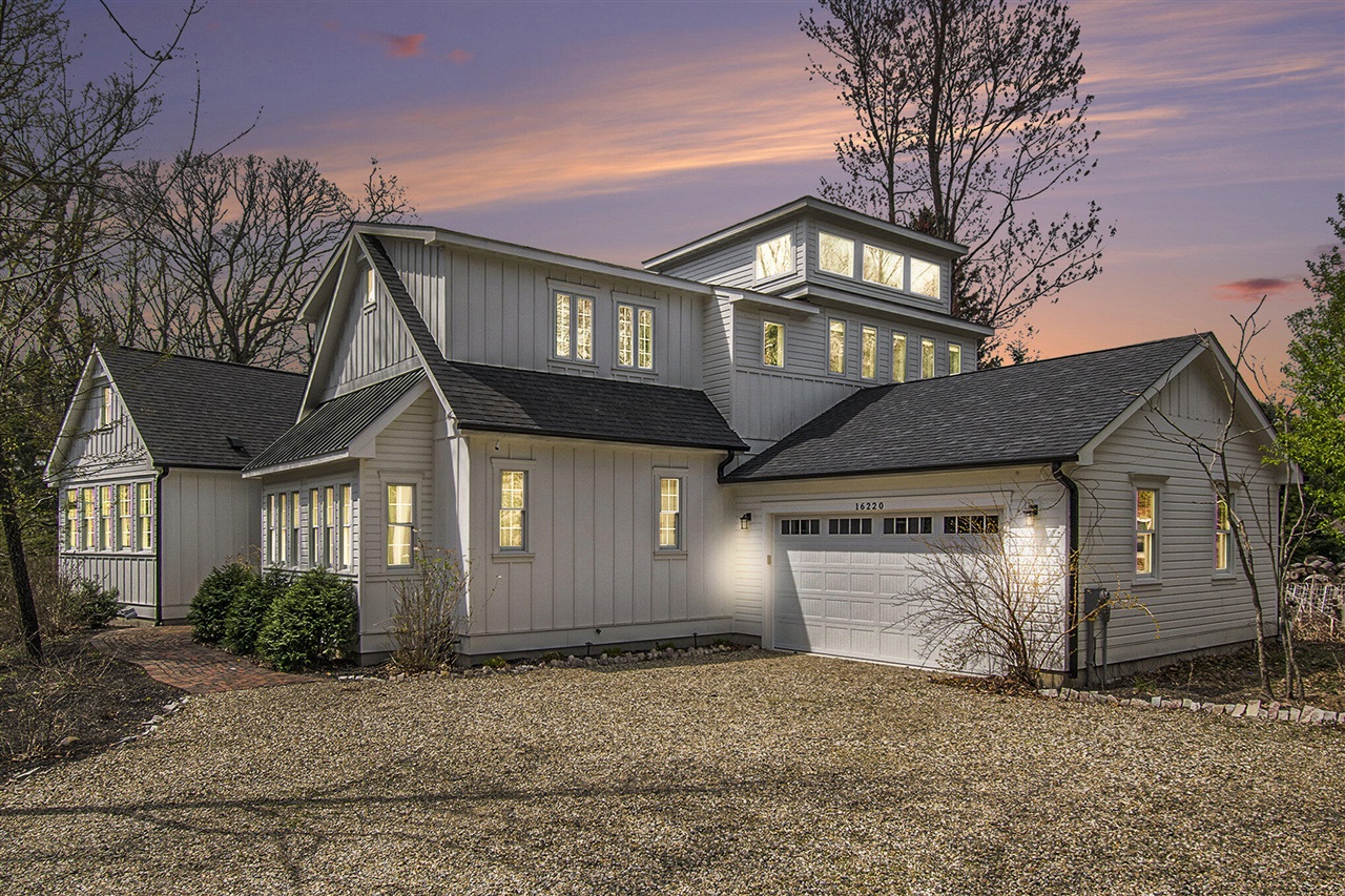 3rd image of 16220 Stones Throw Ln, Union Pier, MI 49129 | MLS# 70520144