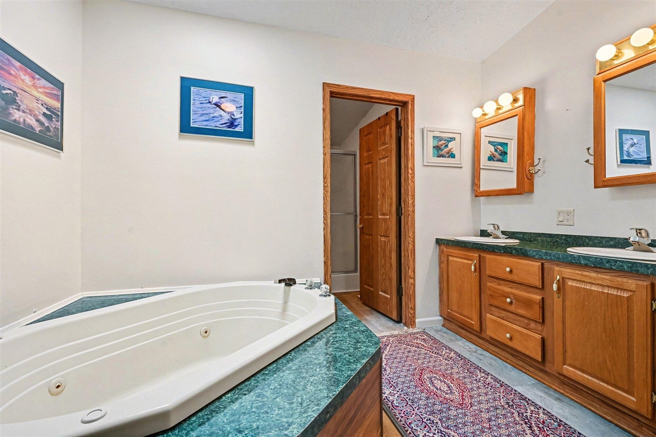 5552 Goldenrod Street, Kalamazoo, MI, 49009