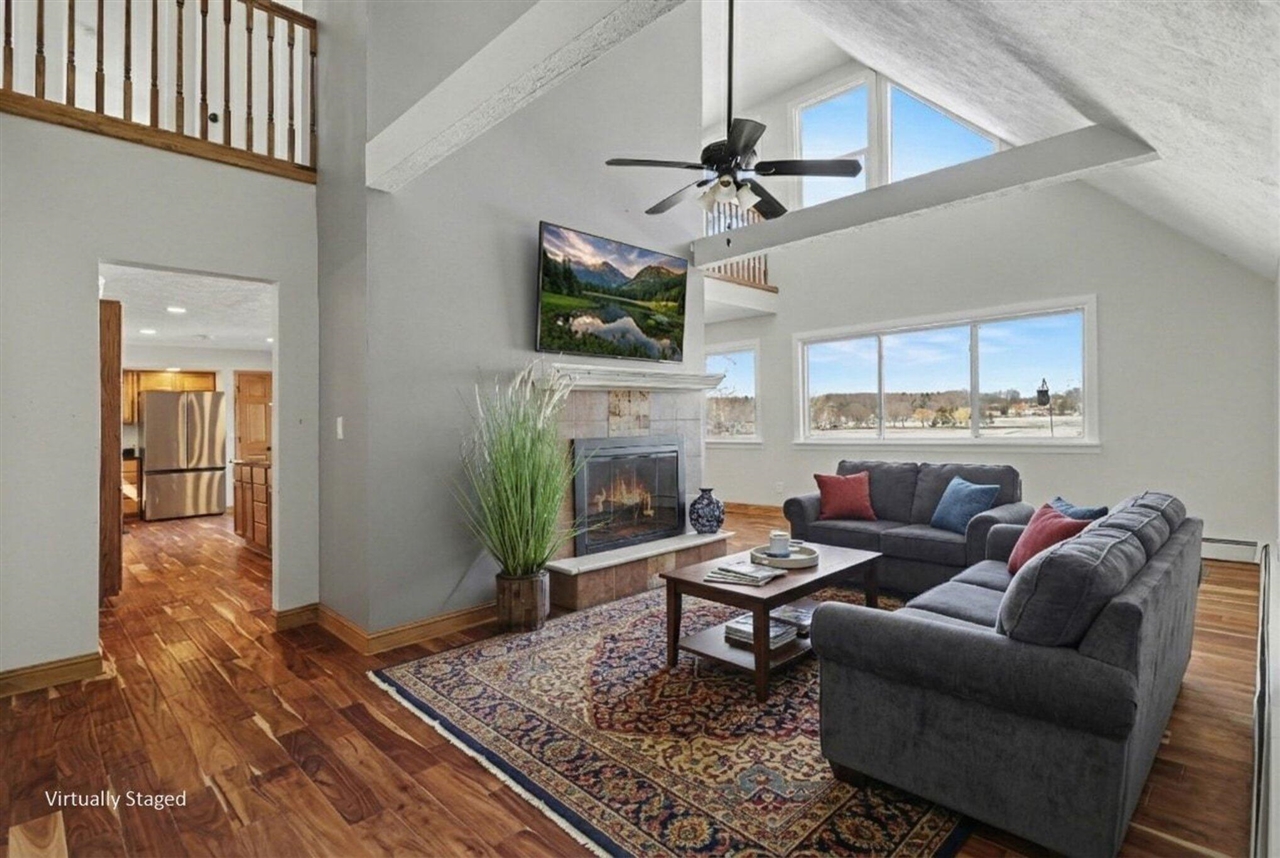 12055 S Sherman Lake Drive, Augusta, MI, 49012-9251