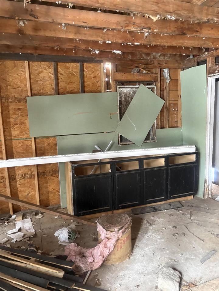 20137 Helen Street, Detroit, MI, 48234-3056